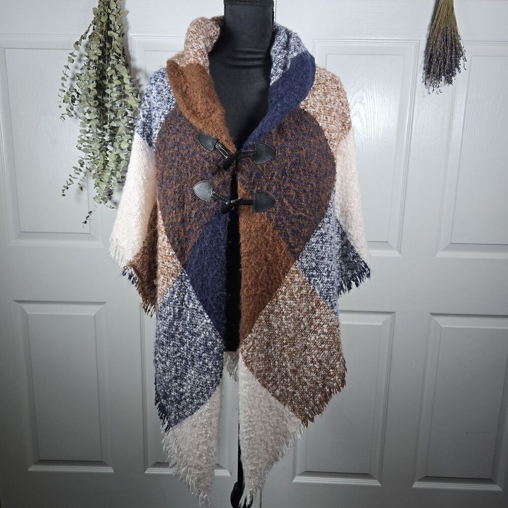 Sonoma Goods For Life Boucle Toggle Ruana Blue Brown Cream One Size SOFT